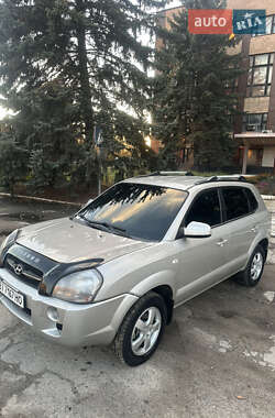Внедорожник / Кроссовер Hyundai Tucson 2006 в 