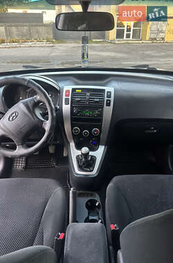 Внедорожник / Кроссовер Hyundai Tucson 2006 в 