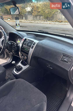 Внедорожник / Кроссовер Hyundai Tucson 2006 в 