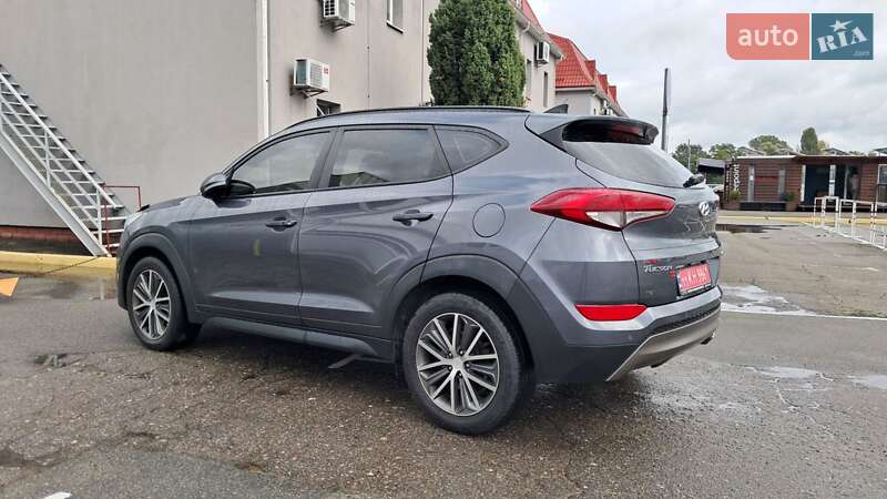 Позашляховик / Кросовер Hyundai Tucson 2016 в Києві