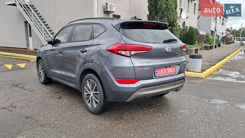 Позашляховик / Кросовер Hyundai Tucson 2016 в Києві