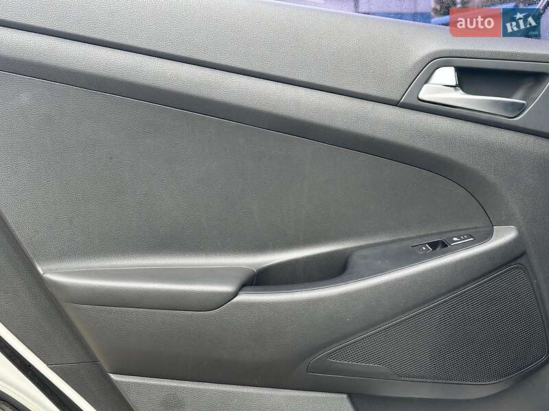 Внедорожник / Кроссовер Hyundai Tucson 2017 в Одессе