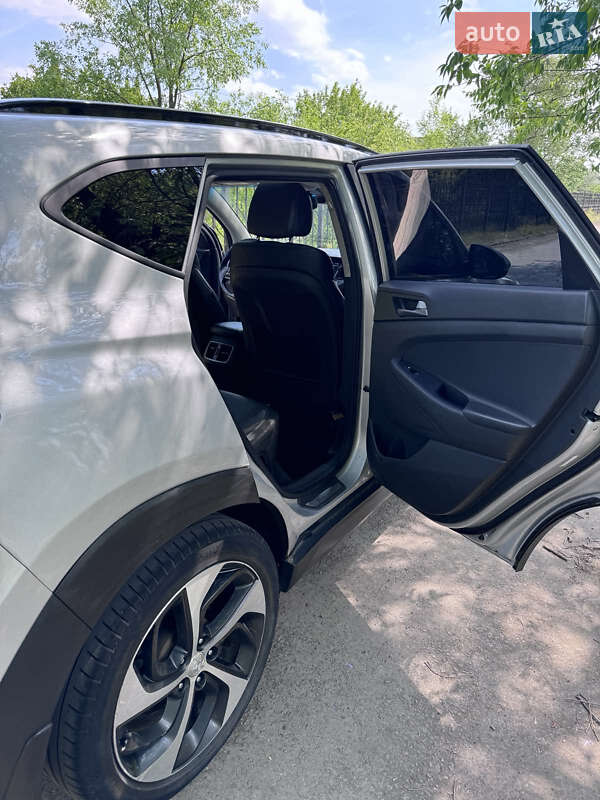 Внедорожник / Кроссовер Hyundai Tucson 2016 в Днепре фото 6 Внедорожник / Кроссовер Hyundai Tucson 2016 в Днепре