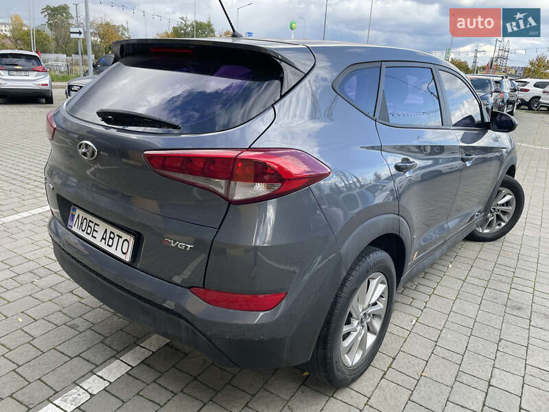 Позашляховик / Кросовер Hyundai Tucson 2015 в Львові
