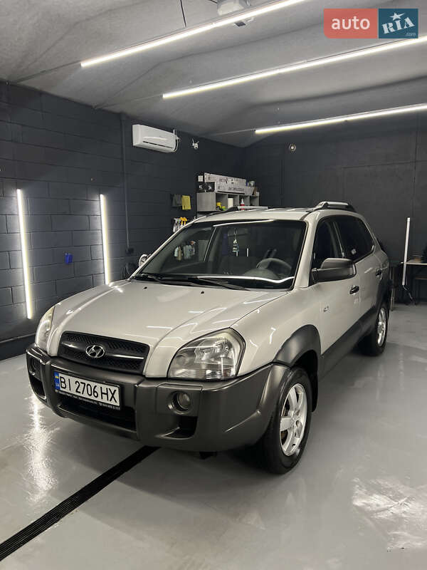 Внедорожник / Кроссовер Hyundai Tucson 2007 в 
