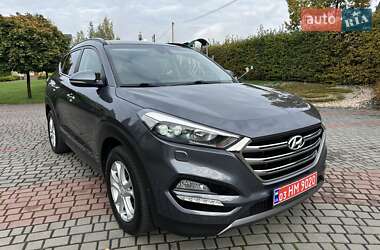 Внедорожник / Кроссовер Hyundai Tucson 2015 в 