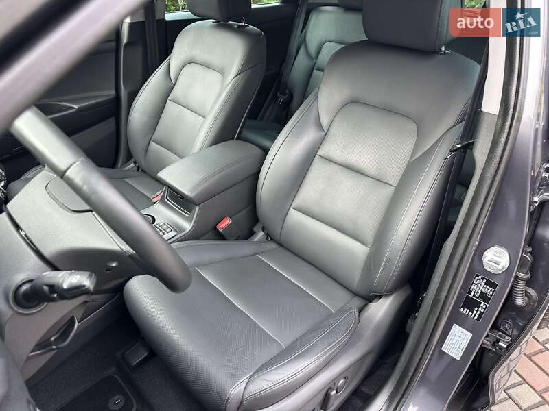 Позашляховик / Кросовер Hyundai Tucson 2015 в Луцьку