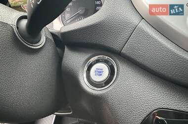Внедорожник / Кроссовер Hyundai Tucson 2015 в 
