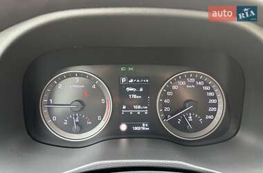 Внедорожник / Кроссовер Hyundai Tucson 2015 в 