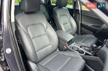 Внедорожник / Кроссовер Hyundai Tucson 2015 в 