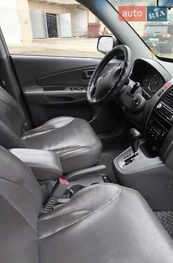 Позашляховик / Кросовер Hyundai Tucson 2005 в 