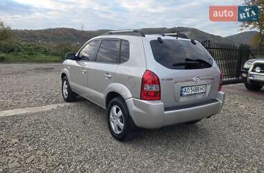 Внедорожник / Кроссовер Hyundai Tucson 2006 в  фото 12 Внедорожник / Кроссовер Hyundai Tucson 2006 в