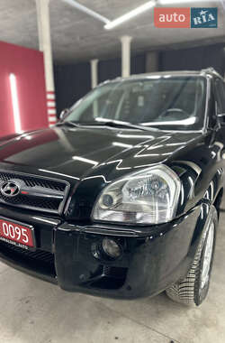 Внедорожник / Кроссовер Hyundai Tucson 2008 в 