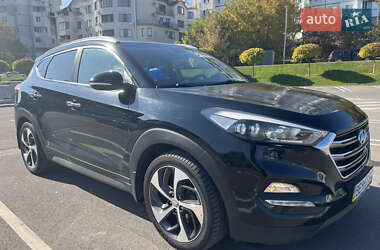Внедорожник / Кроссовер Hyundai Tucson 2016 в 
