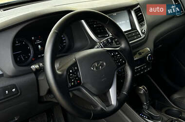 Внедорожник / Кроссовер Hyundai Tucson 2017 в 