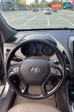 Внедорожник / Кроссовер Hyundai Tucson 2014 в 