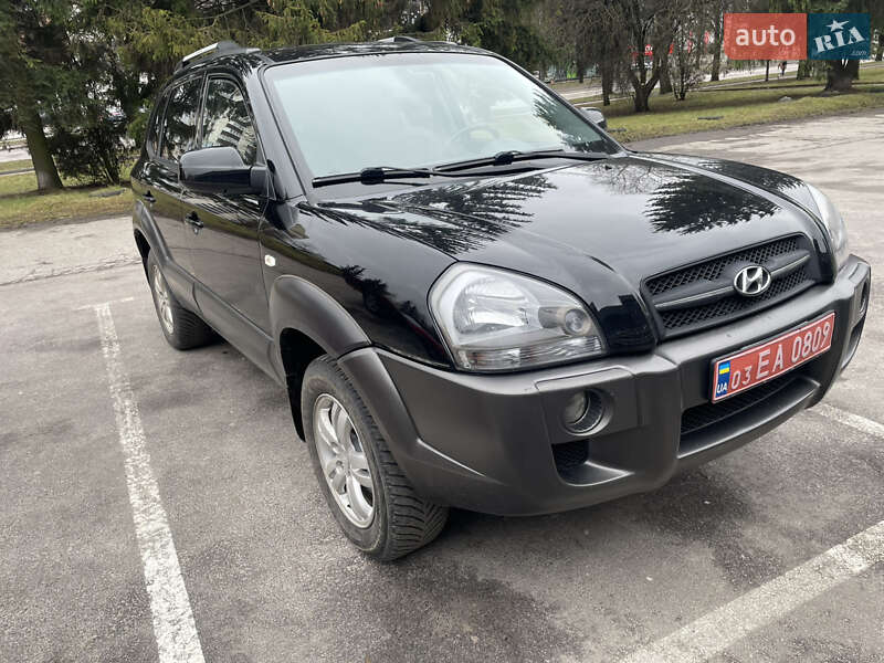 Внедорожник / Кроссовер Hyundai Tucson 2005 в 