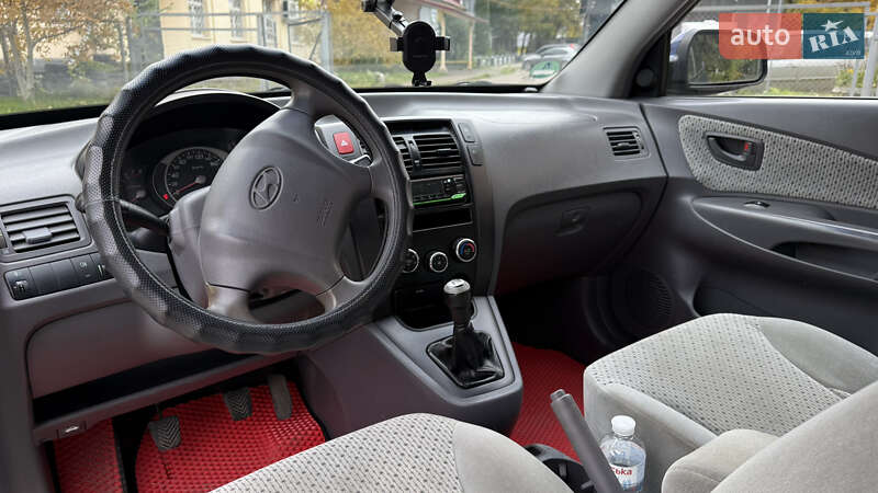 Позашляховик / Кросовер Hyundai Tucson 2004 в Львові