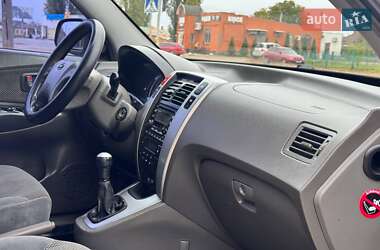 Внедорожник / Кроссовер Hyundai Tucson 2007 в 