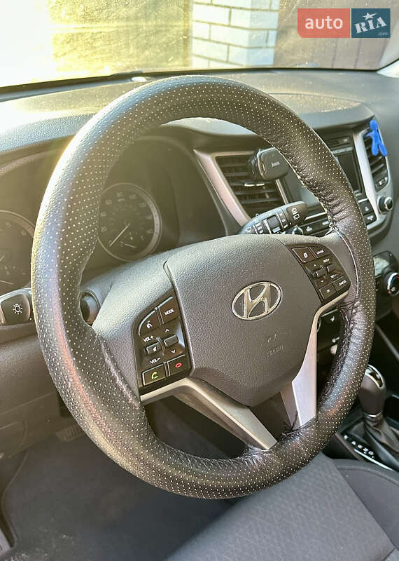 Позашляховик / Кросовер Hyundai Tucson 2017 в Києві