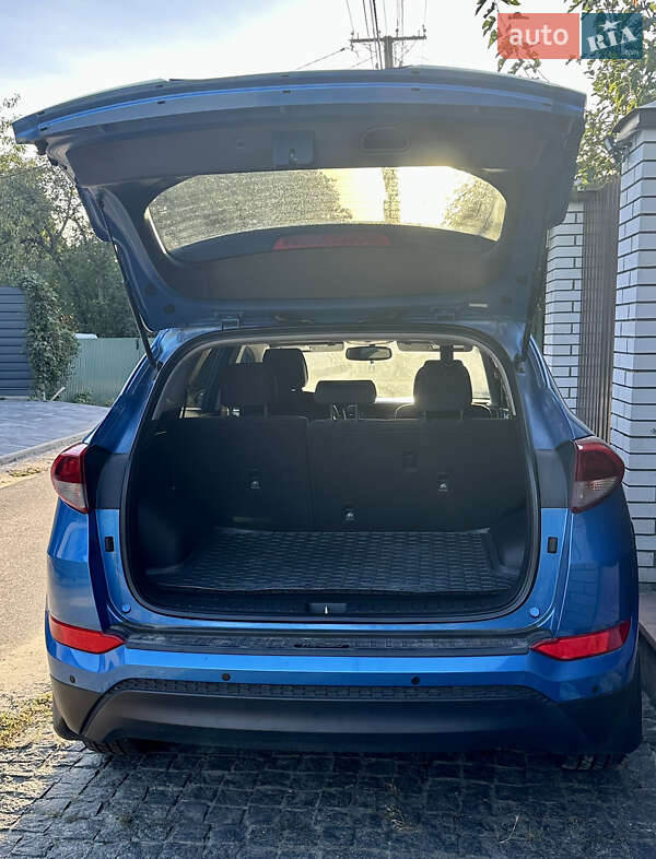 Позашляховик / Кросовер Hyundai Tucson 2017 в Києві