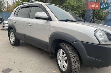 Внедорожник / Кроссовер Hyundai Tucson 2012 в 