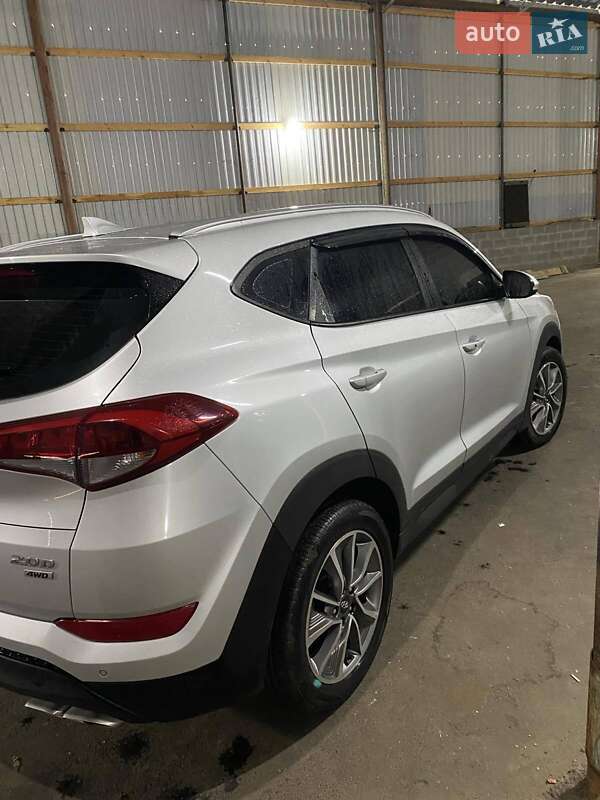Позашляховик / Кросовер Hyundai Tucson 2017 в Тальному