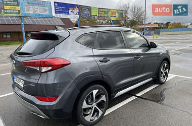 Позашляховик / Кросовер Hyundai Tucson 2018 в 