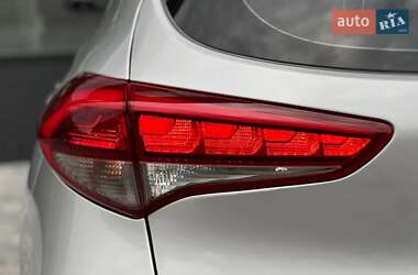 Внедорожник / Кроссовер Hyundai Tucson 2016 в 