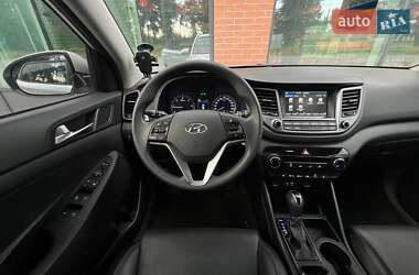 Внедорожник / Кроссовер Hyundai Tucson 2016 в 