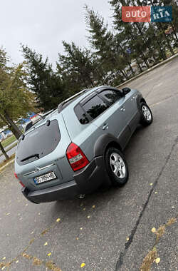 Позашляховик / Кросовер Hyundai Tucson 2007 в  фото 5 Позашляховик / Кросовер Hyundai Tucson 2007 в