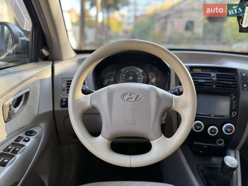 Позашляховик / Кросовер Hyundai Tucson 2005 в Львові