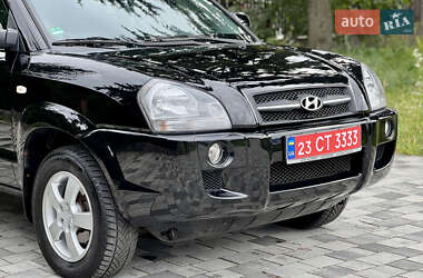 Внедорожник / Кроссовер Hyundai Tucson 2006 в 