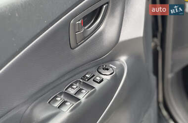 Внедорожник / Кроссовер Hyundai Tucson 2006 в 