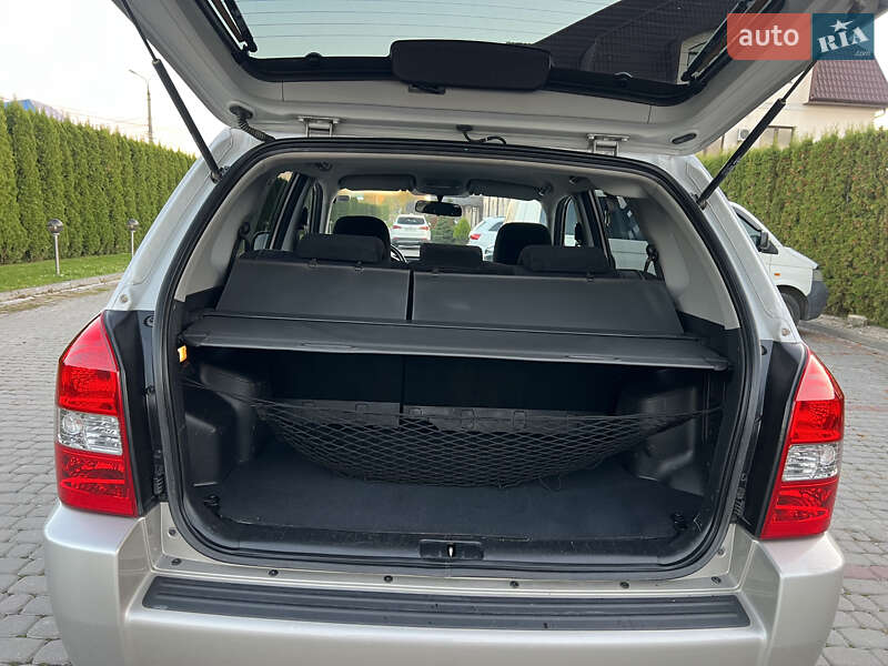 Позашляховик / Кросовер Hyundai Tucson 2008 в Дунаївцях фото 12 Позашляховик / Кросовер Hyundai Tucson 2008 в Дунаївцях