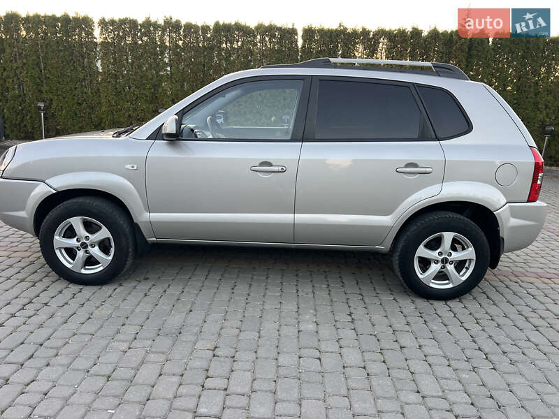 Позашляховик / Кросовер Hyundai Tucson 2008 в Дунаївцях фото 24 Позашляховик / Кросовер Hyundai Tucson 2008 в Дунаївцях