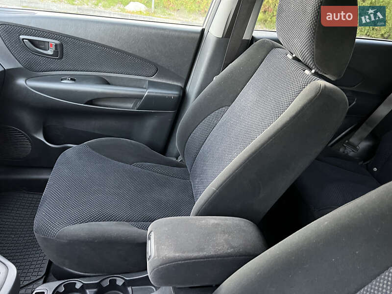 Позашляховик / Кросовер Hyundai Tucson 2008 в Дунаївцях фото 36 Позашляховик / Кросовер Hyundai Tucson 2008 в Дунаївцях
