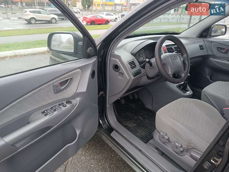 Внедорожник / Кроссовер Hyundai Tucson 2005 в Харькове фото 17 Внедорожник / Кроссовер Hyundai Tucson 2005 в Харькове