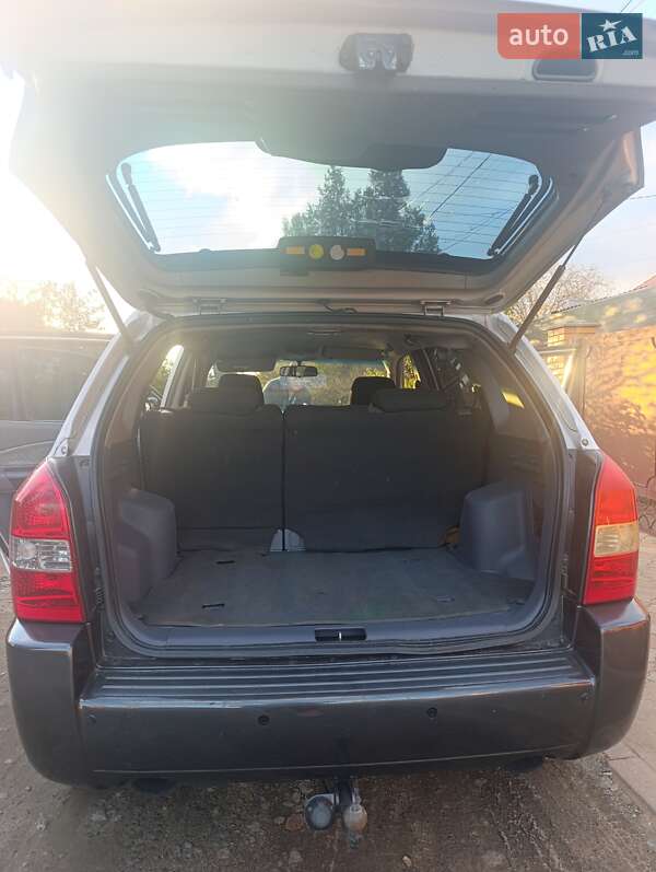 Позашляховик / Кросовер Hyundai Tucson 2004 в Роздільній фото 8 Позашляховик / Кросовер Hyundai Tucson 2004 в Роздільній