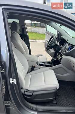 Позашляховик / Кросовер Hyundai Tucson 2016 в  фото 11 Позашляховик / Кросовер Hyundai Tucson 2016 в