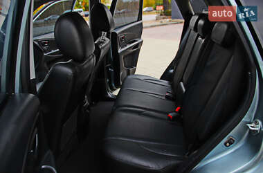 Внедорожник / Кроссовер Hyundai Tucson 2009 в 