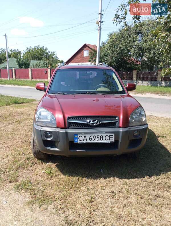 Позашляховик / Кросовер Hyundai Tucson 2008 в Києві фото Позашляховик / Кросовер Hyundai Tucson 2008 в Києві