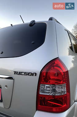 Внедорожник / Кроссовер Hyundai Tucson 2008 в 