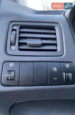 Внедорожник / Кроссовер Hyundai Tucson 2008 в 