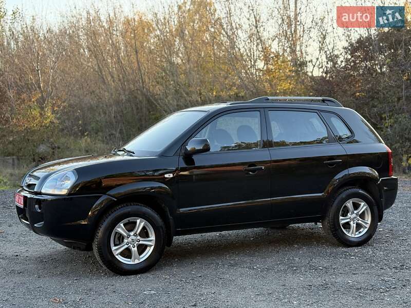 Позашляховик / Кросовер Hyundai Tucson 2009 в Гнівані