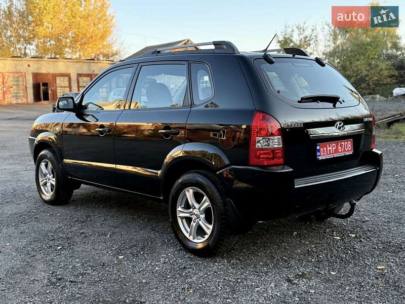 Позашляховик / Кросовер Hyundai Tucson 2009 в Гнівані