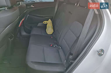 Внедорожник / Кроссовер Hyundai Tucson 2017 в 