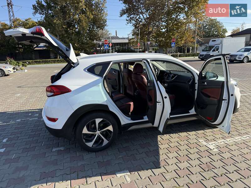 Внедорожник / Кроссовер Hyundai Tucson 2016 в Одессе