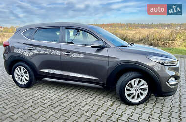 Внедорожник / Кроссовер Hyundai Tucson 2017 в 