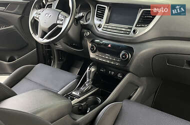 Внедорожник / Кроссовер Hyundai Tucson 2017 в 